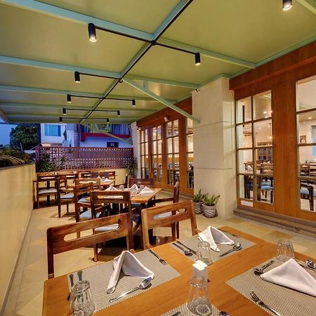 The Beacon Hotel Vadodara Exterior photo