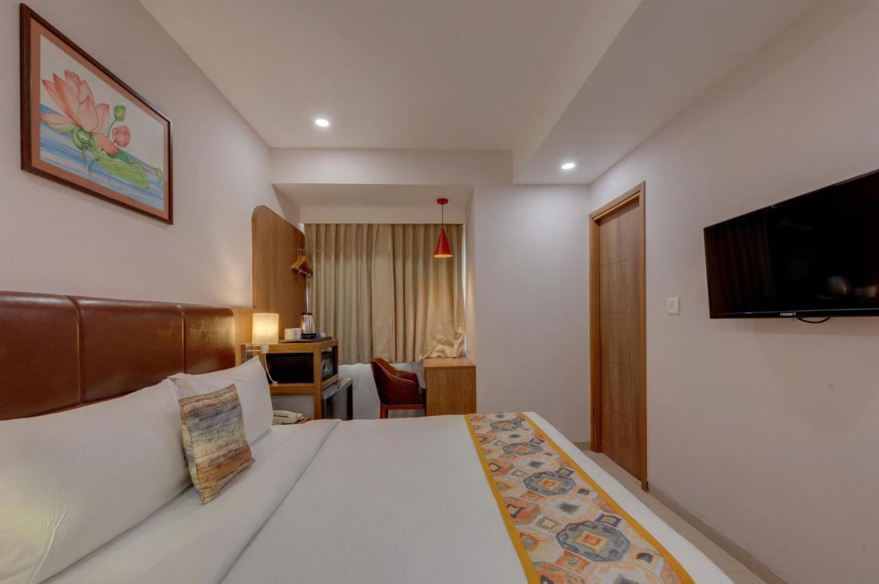 The Beacon Hotel Vadodara Exterior photo